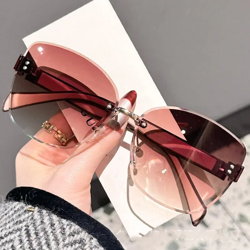 Large Frame Cat Eye Fashion Sunglasses