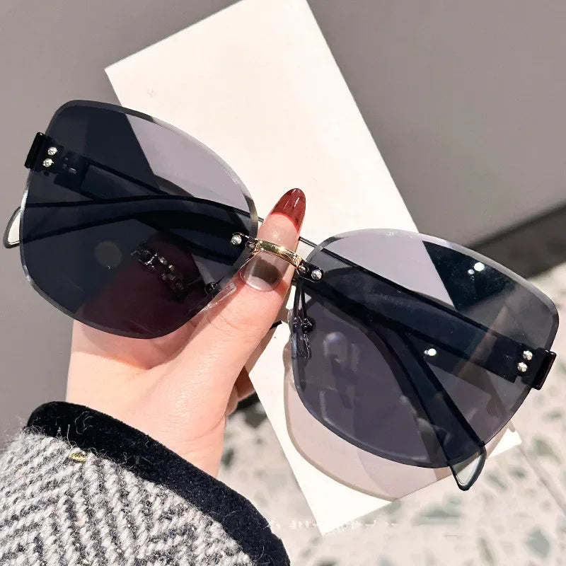 Large Frame Cat Eye Fashion Sunglasses