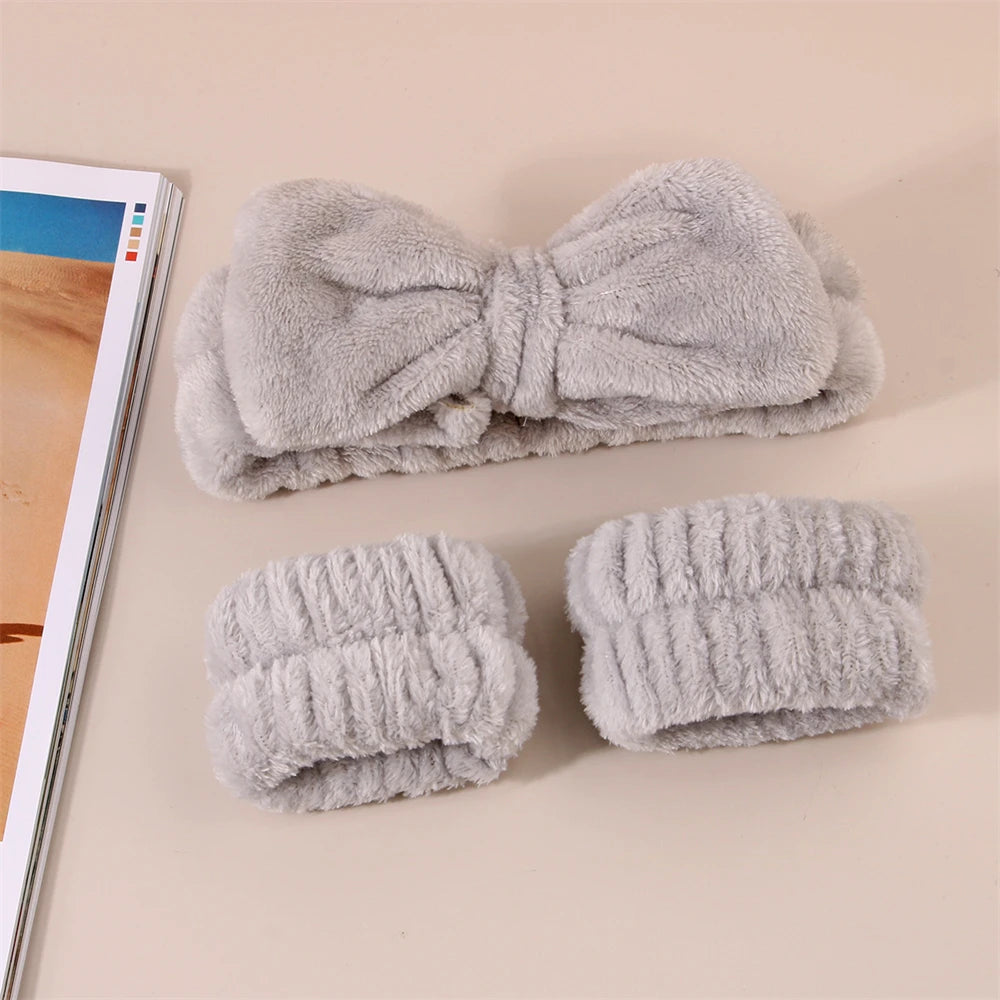 Wristband for Washing Face